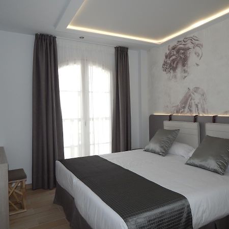 Hostal Boutique Dona Carmen - Adults Recommended 内尔哈 外观 照片